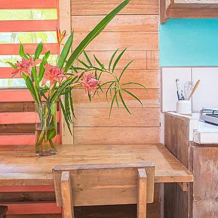 Bee Happy Studio Cahuita Bagian luar foto